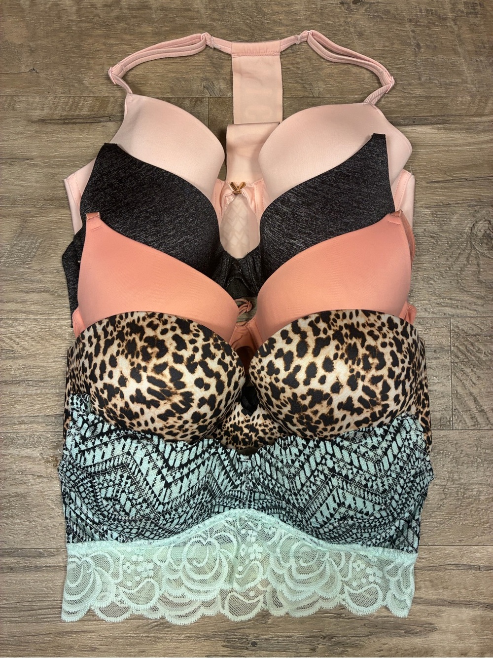 Victoria Secret Bundle 5 Bras Push Up Miraculous Padded Wear Everywhere